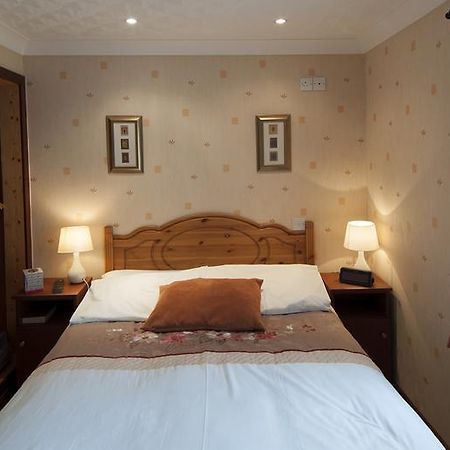 Browns Country House 호텔 부시밀즈 외부 사진